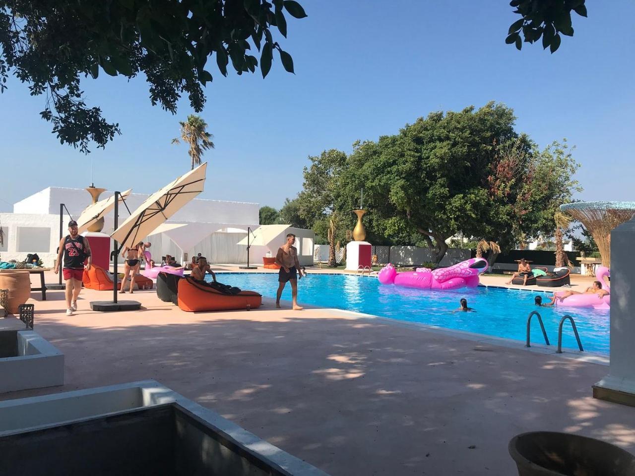 Black Amber Boutique Hotel Лампи Экстерьер фото